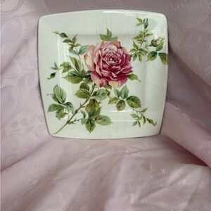 Floral Elegance Square Dinner Plate